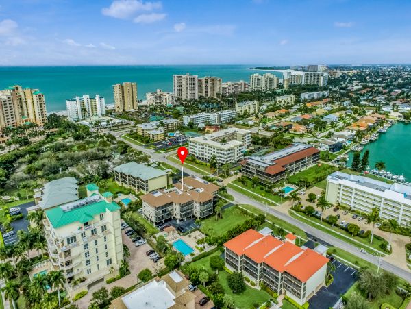 Marco Island Condo 1009937