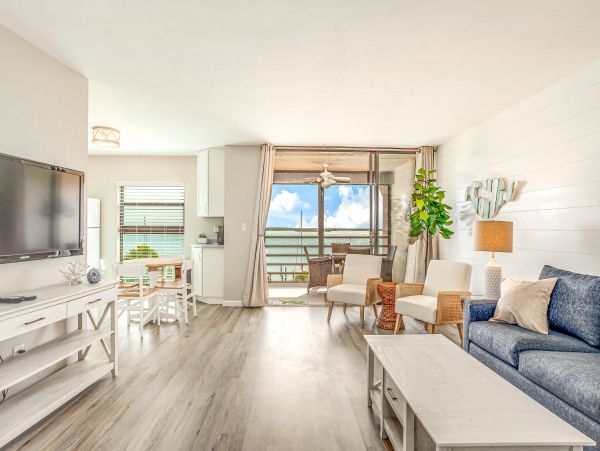 Full Water Views, sleeps 4 Guests