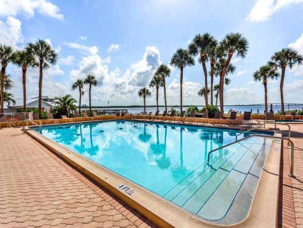 Full Water Views, sleeps 4 Guests