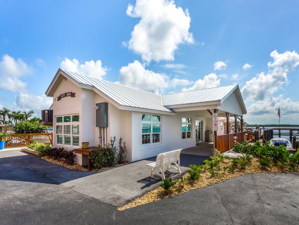 Full Water Views, sleeps 4 Guests