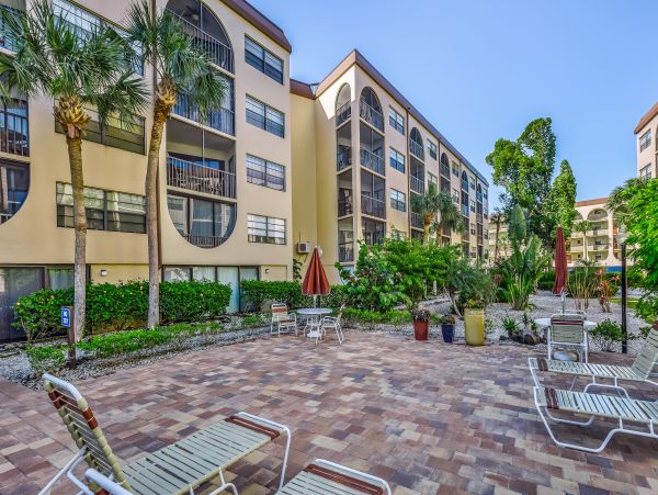 Marco Island Condo 1009941
