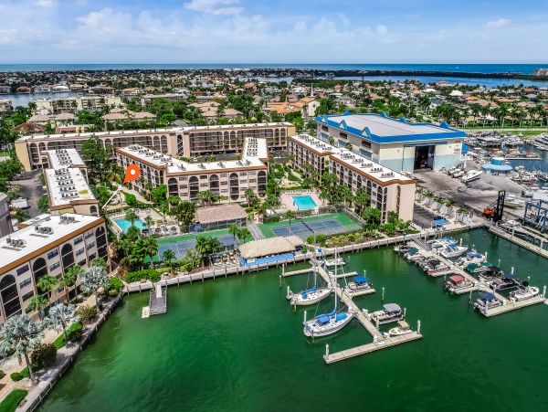 Marco Island Condo 1009941