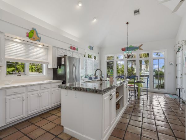 Naples Home 1009943