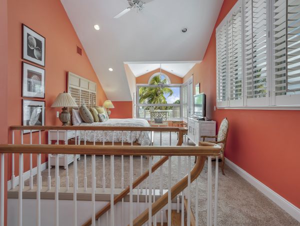 Naples Home 1009943