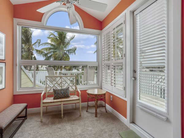 Naples Home 1009943