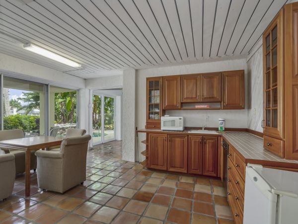 Naples Home 1009943