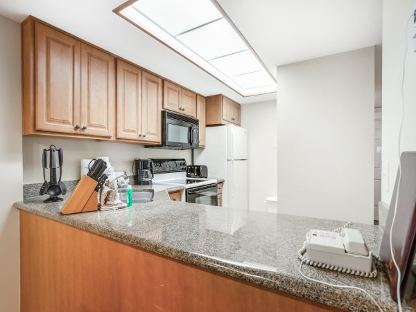 Two Bedroom Naples Vacation Condo with Pool & Tennis Court