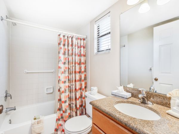 Two Bedroom Naples Vacation Condo with Pool & Tennis Court