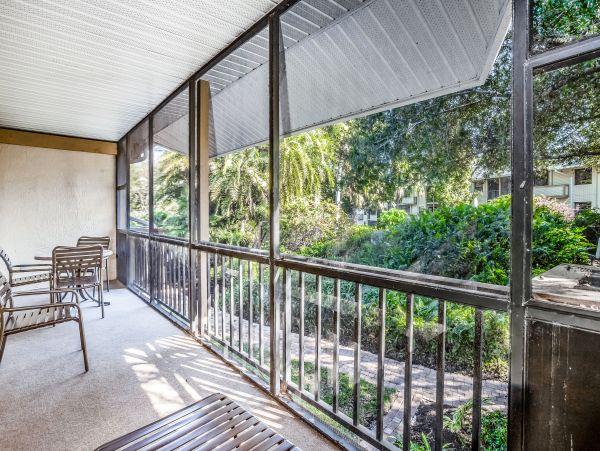 Two Bedroom Naples Vacation Condo with Pool & Tennis Court