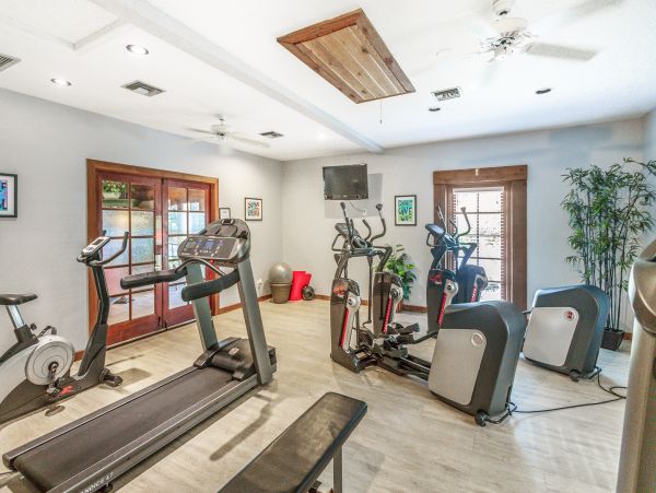 Two Bedroom Naples Vacation Condo with Pool & Tennis Court