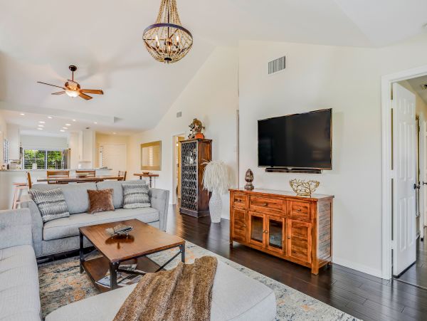 Naples Home 1009946