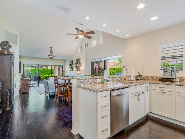 Naples Home 1009946