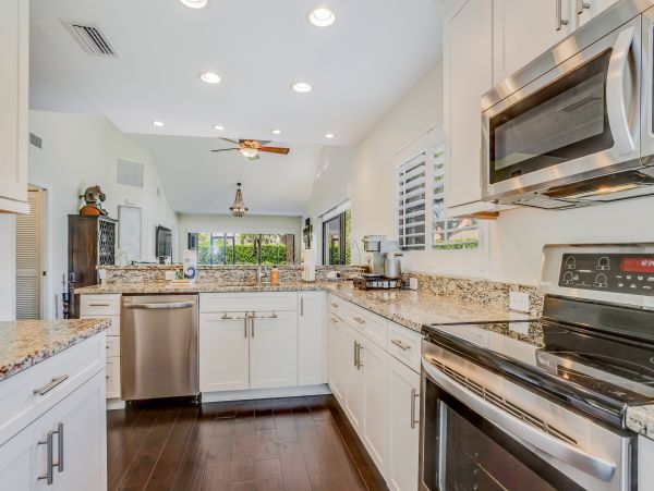 Naples Home 1009946