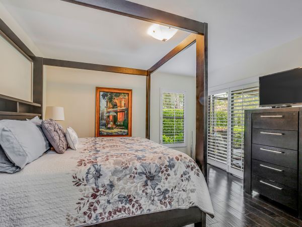 Naples Home 1009946