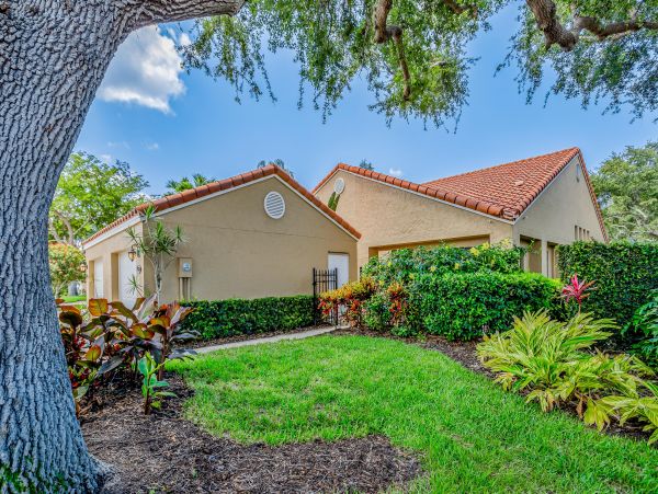 Naples Home 1009946
