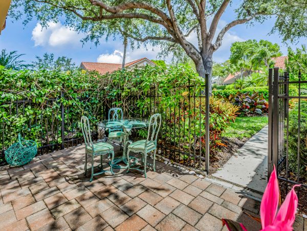 Naples Home 1009946