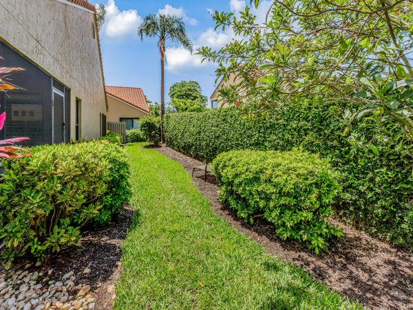 Naples Home 1009946