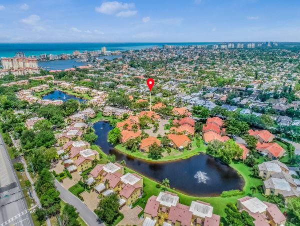 Naples Home 1009946