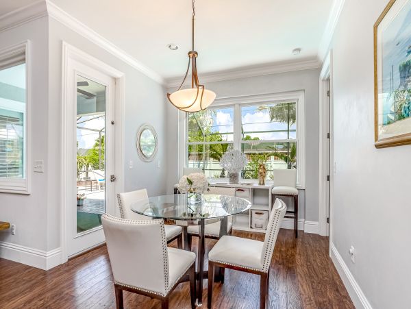 Naples Home 1009947