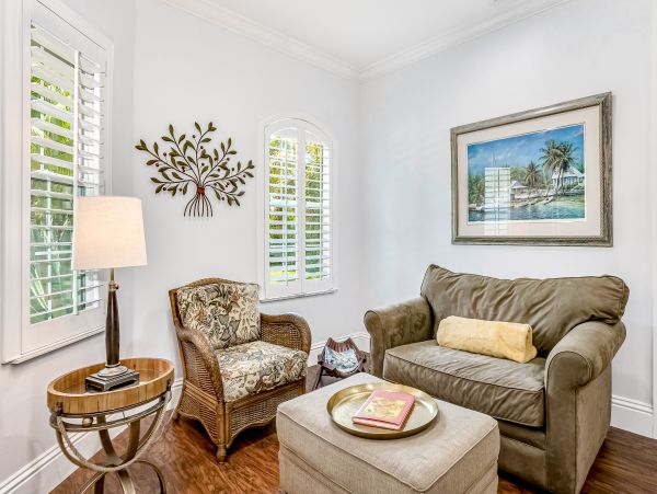 Naples Home 1009947