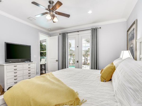Naples Home 1009947