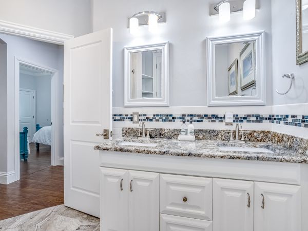 Naples Home 1009947