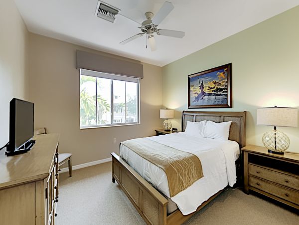 Naples Condo 1009948