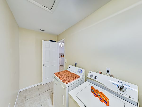 Naples Home 1009949