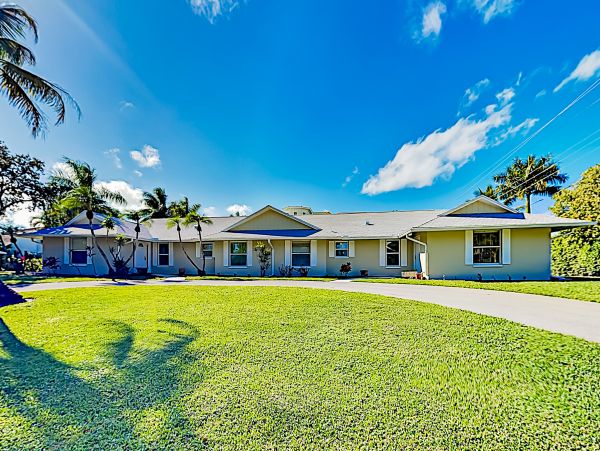 Naples Home 1009949
