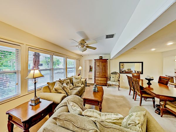 Naples Home 1009950