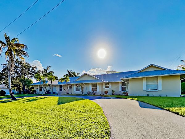 Naples Home 1009950