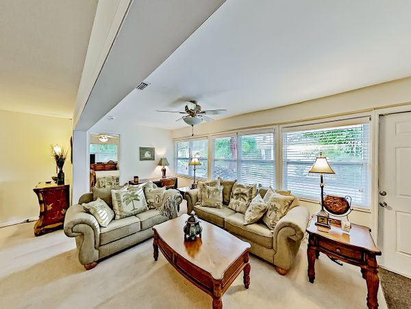 Naples Home 1009950