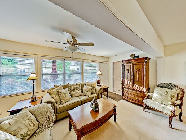 Naples Home 1009950