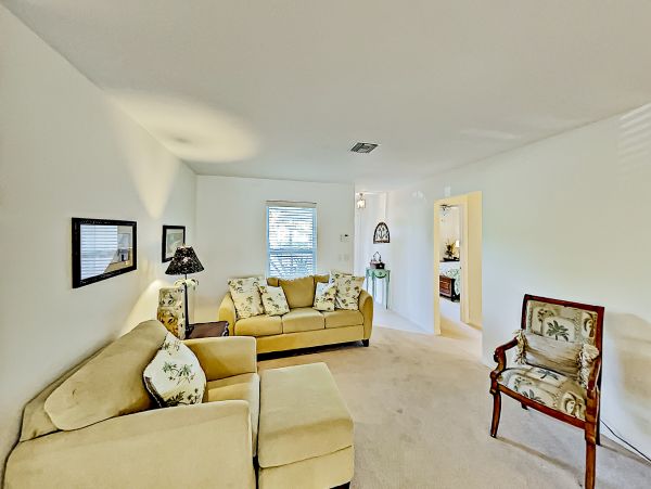 Naples Home 1009950