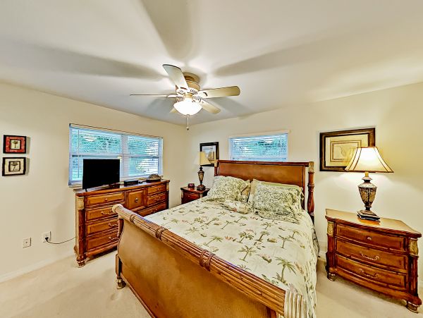 Naples Home 1009950