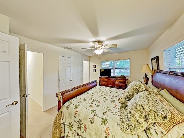 Naples Home 1009950