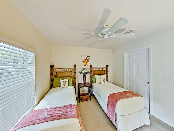 Naples Home 1009950