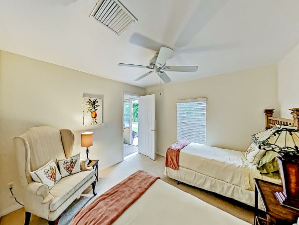 Naples Home 1009950