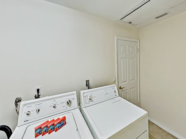 Naples Home 1009950