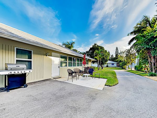 Naples Home 1009950
