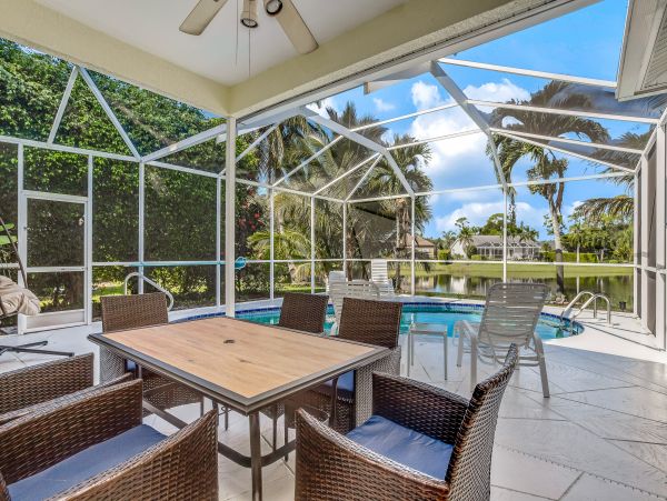 Naples Home 1009951