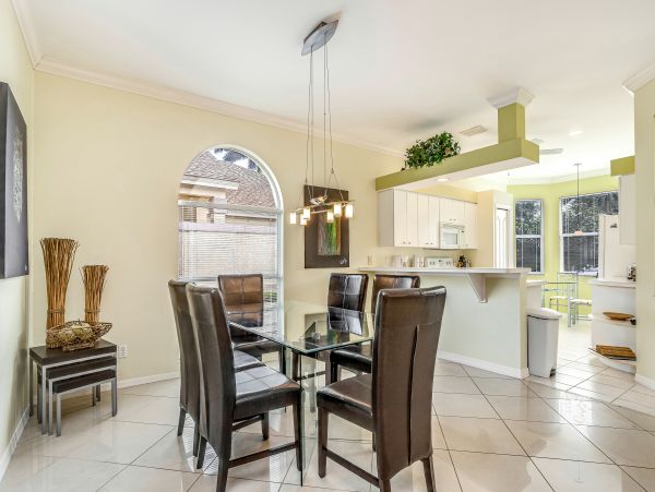 Naples Home 1009951