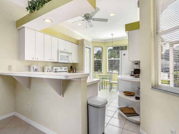 Naples Home 1009951