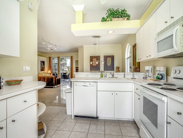 Naples Home 1009951