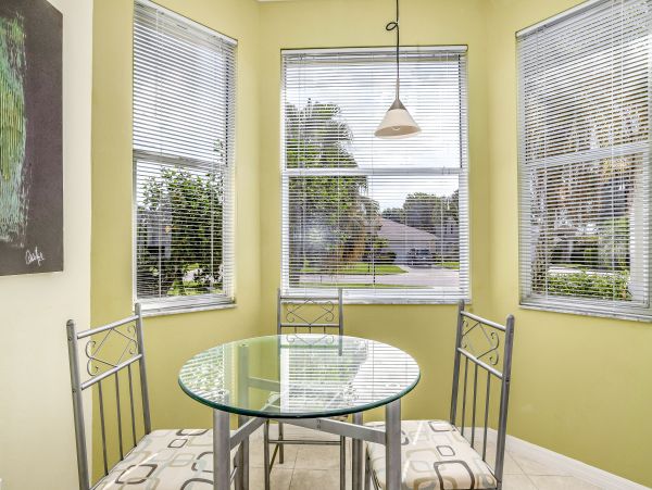 Naples Home 1009951