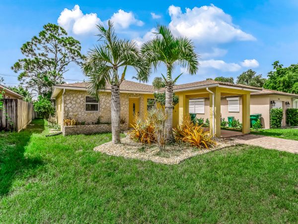 Naples Home 1009952