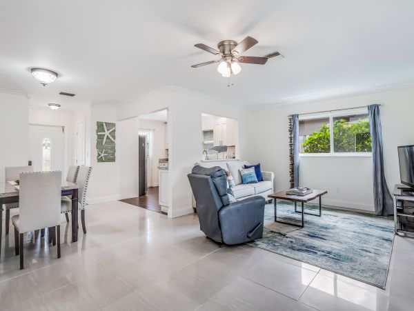 Naples Home 1009952