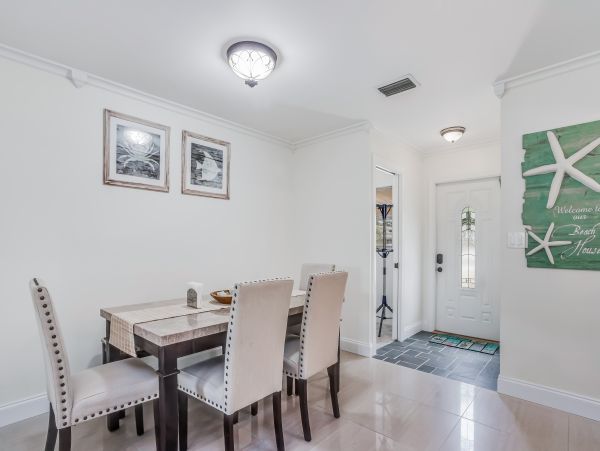 Naples Home 1009952