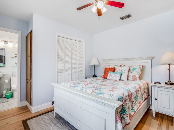 Naples Home 1009952