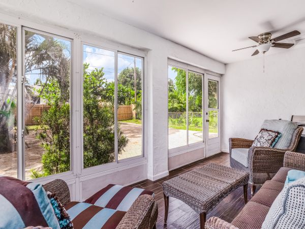 Naples Home 1009952